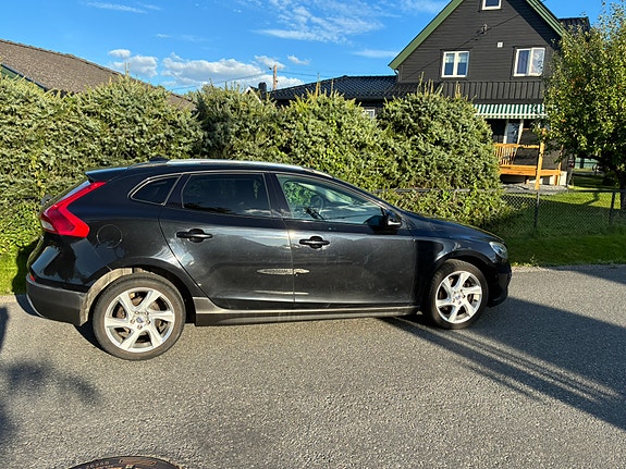 Volvo V40 Cross Country 7 of 30