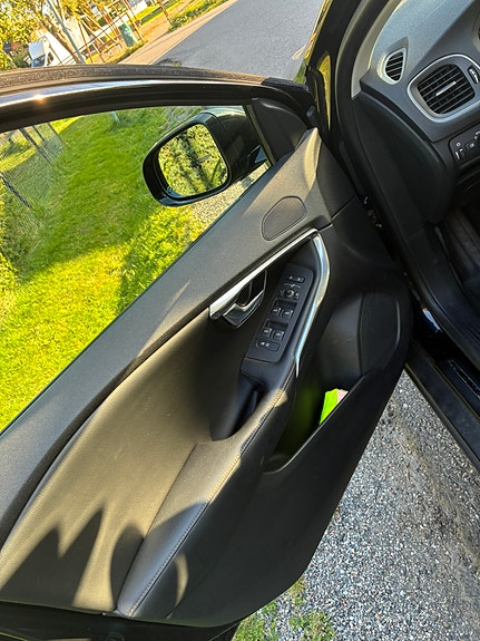Volvo V40 Cross Country 19 of 30