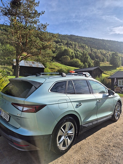 Skoda Enyaq 3 of 10
