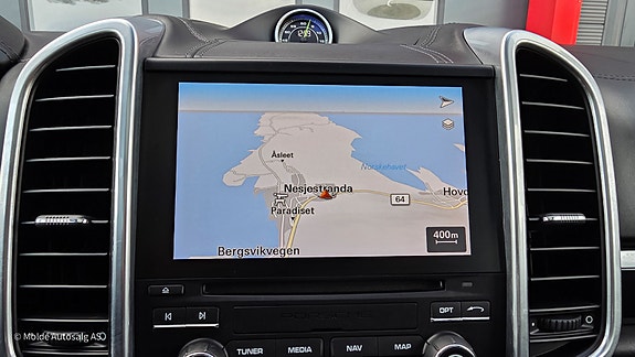 Porsche Cayenne 24 of 30
