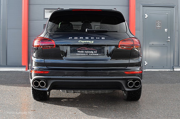 Porsche Cayenne 7 of 30