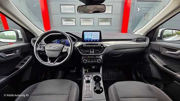 Ford Kuga 16 of 25