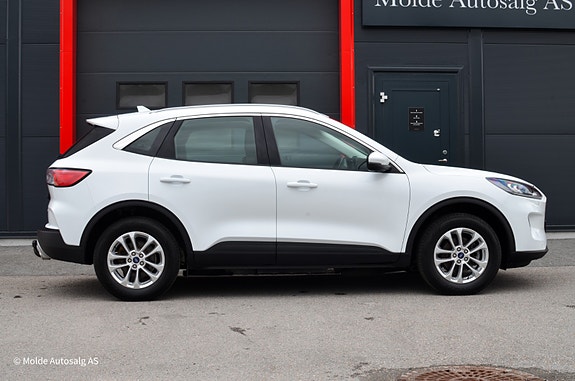 Ford Kuga 10 of 25