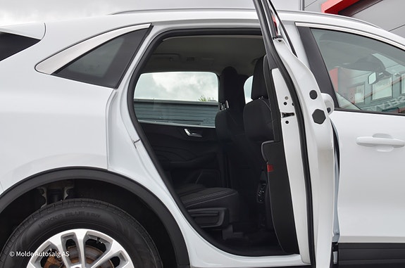 Ford Kuga 24 of 25