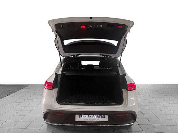 Mercedes-Benz EQC400 14 of 30