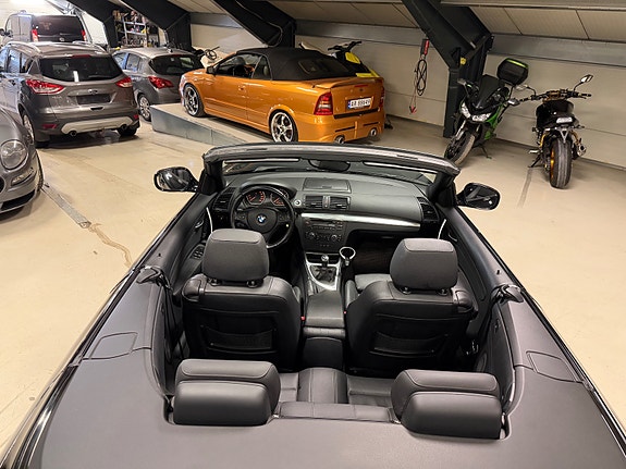 BMW 11 of 15