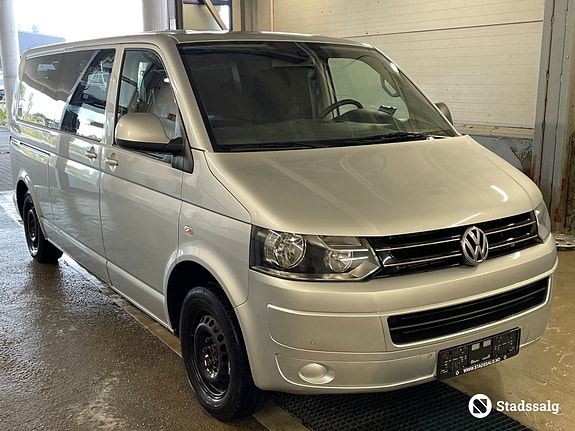 Volkswagen Caravelle 3 of 10