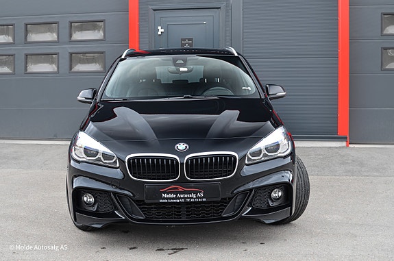 BMW 225xe 3 of 24