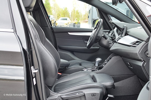BMW 225xe 13 of 24