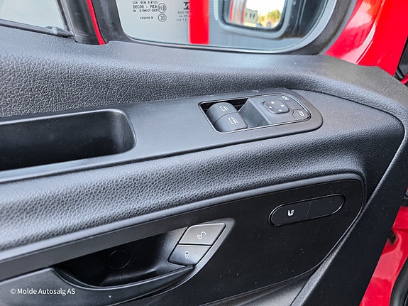 Mercedes-Benz Sprinter 16 of 21