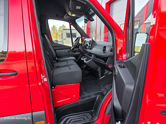 Mercedes-Benz Sprinter 12 of 21