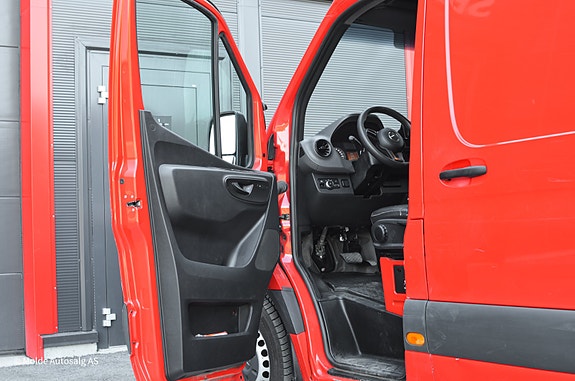Mercedes-Benz Sprinter 13 of 21