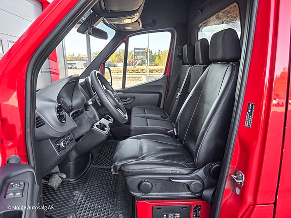 Mercedes-Benz Sprinter 14 of 21