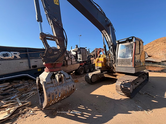 Volvo ECR235EL 9 of 30