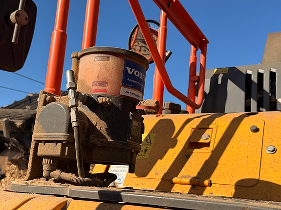 Volvo ECR235EL 23 of 30