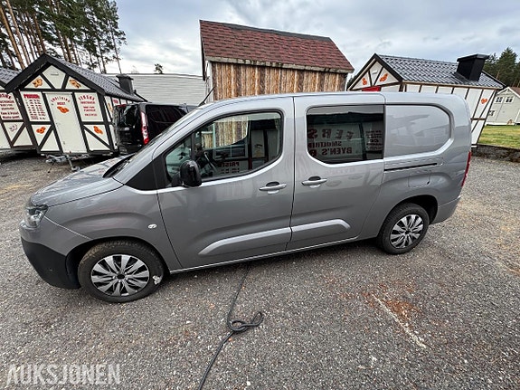 Citroen Berlingo 2 of 30