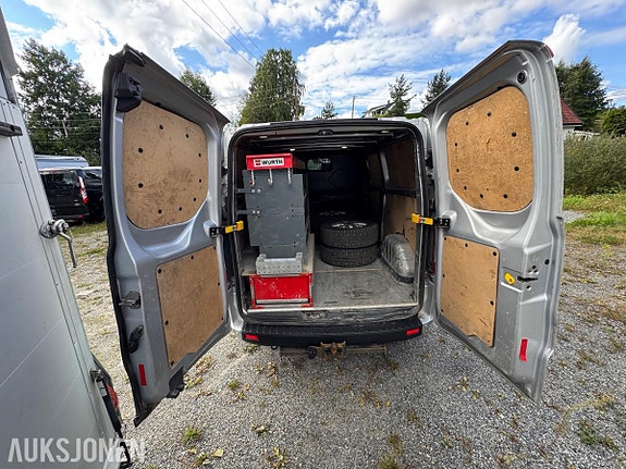 Ford Transit Custom 20 of 30