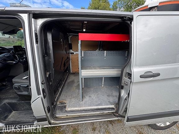 Ford Transit Custom 29 of 30