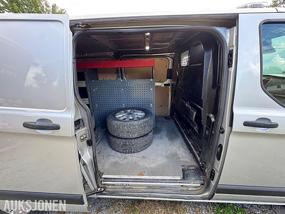 Ford Transit Custom 26 of 30