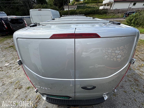 Ford Transit Custom 18 of 30