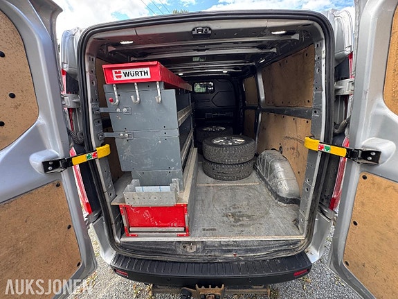 Ford Transit Custom 21 of 30