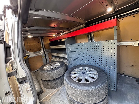 Ford Transit Custom 27 of 30