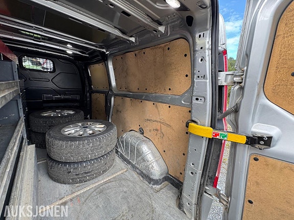 Ford Transit Custom 23 of 30