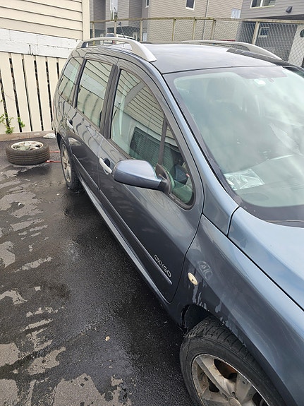 Peugeot 307 SW 2 of 19