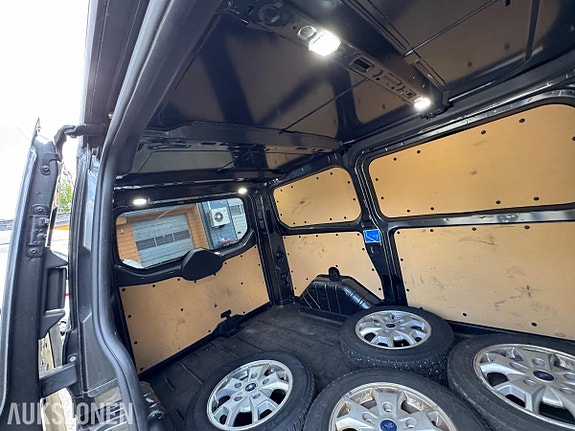 Ford Transit Custom 28 of 30