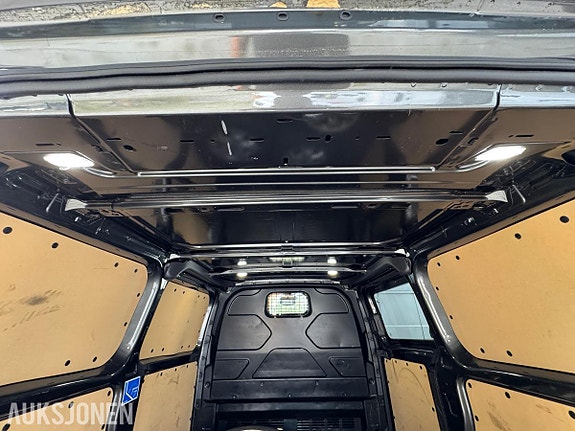 Ford Transit Custom 23 of 30
