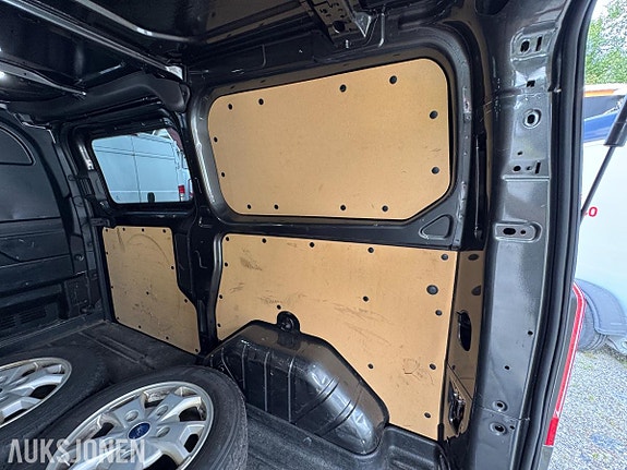 Ford Transit Custom 25 of 30