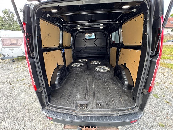 Ford Transit Custom 21 of 30