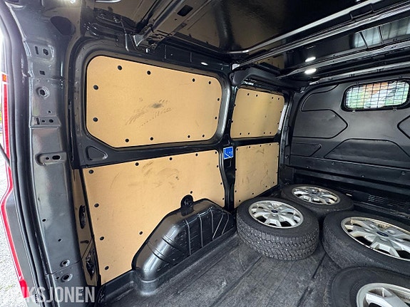 Ford Transit Custom 24 of 30