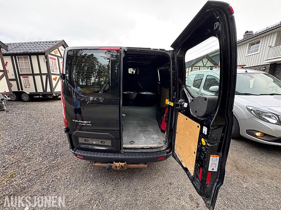Ford Transit Custom 23 of 30