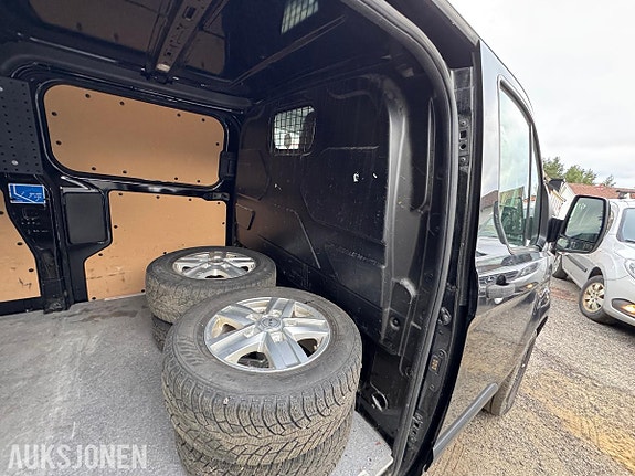 Ford Transit Custom 30 of 30