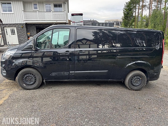 Ford Transit Custom 2 of 30