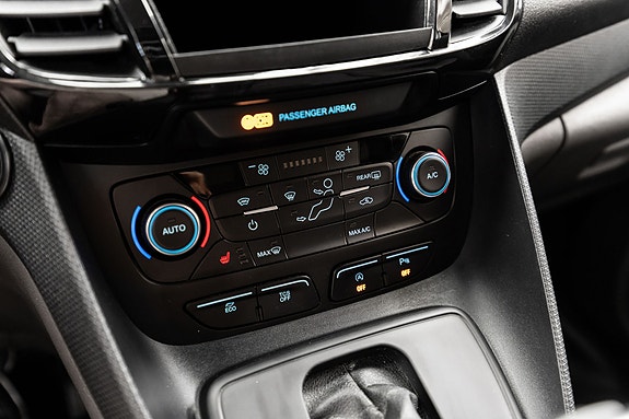 Ford Transit Connect 16 of 24