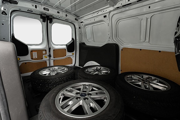 Ford Transit Connect 9 of 24