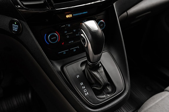 Ford Transit Connect 15 of 24