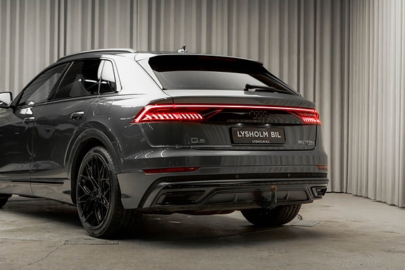 Audi Q8 12 of 30