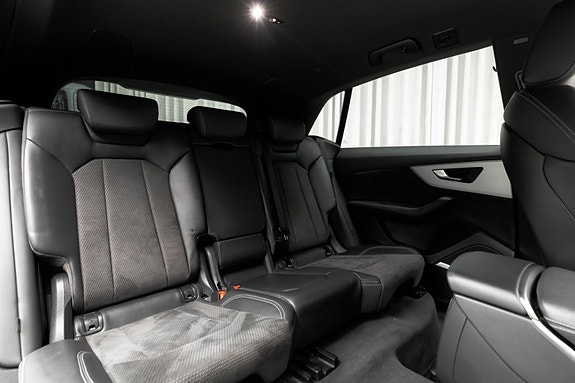 Audi Q8 22 of 30