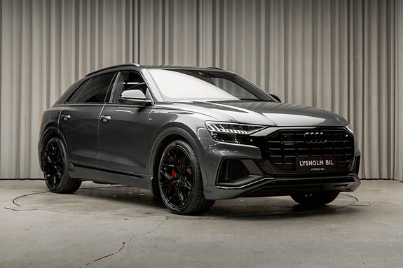 Audi Q8 2 of 30
