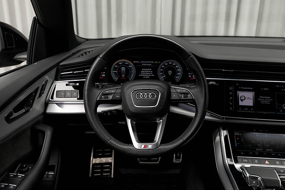Audi Q8 24 of 30