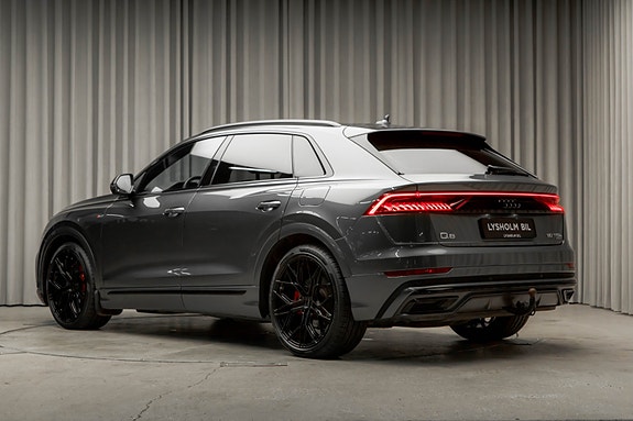 Audi Q8 11 of 30