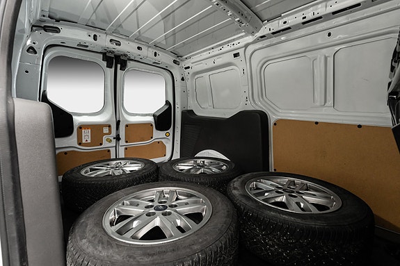Ford Transit Connect 9 of 24
