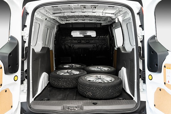 Ford Transit Connect 8 of 24