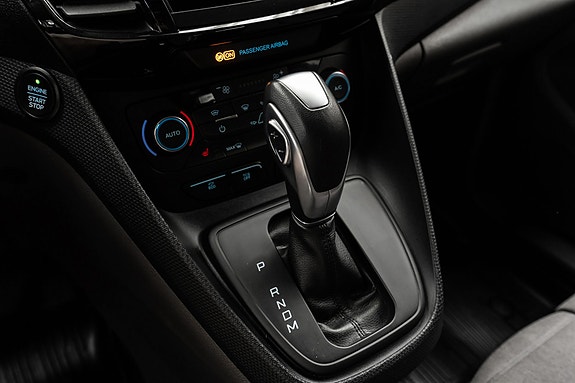 Ford Transit Connect 15 of 24