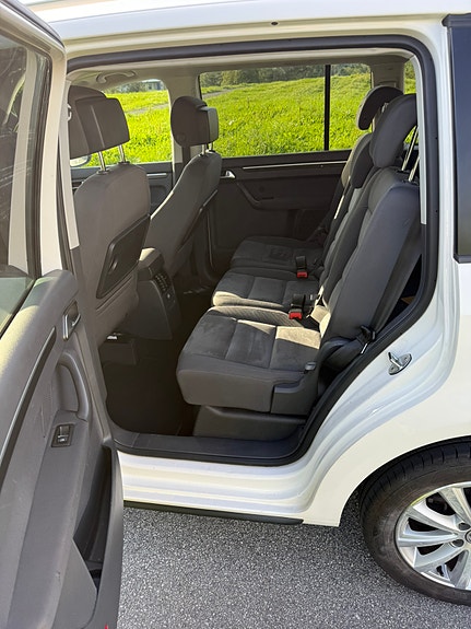 Volkswagen Touran 10 of 10