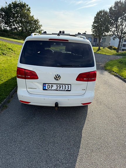 Volkswagen Touran 5 of 10