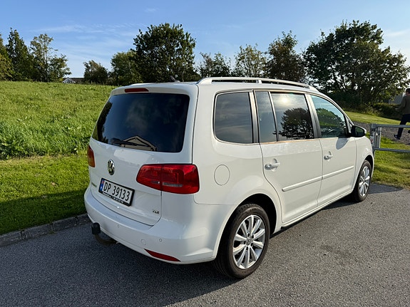 Volkswagen Touran 6 of 10